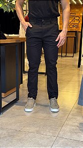 Calça Aramis Chino Clássica Preta