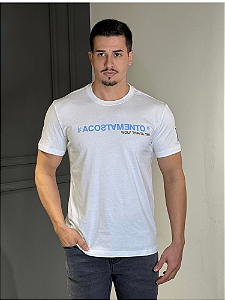 Camiseta Acostamento Escrita Emborrachada Azul Branca