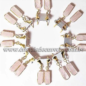 05 Brinco Pedra Quartzo Rosa Retangulo Ranhurado Dourado ATACADO