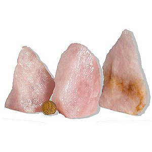 05 Cristal Rosa Pedra Pé Serrado 300 a 400g 8 a 13cm Tipo B