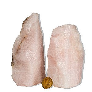 02 Cristal Rosa Pedra Pé Serrado 300 a 400g 8 a 13cm Tipo B