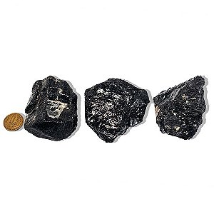 03 Turmalina Preta Pedra Natural 150 a 200g Média 7cm Tipo B Atacado