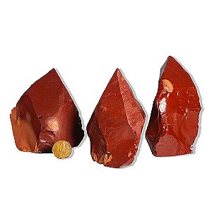 03 Jaspe Vermelho Pé e Bico Serrado 300 a 400g Média 10cm
