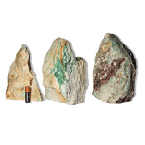 10 Jadeita Pedra Pé Serrado Natural 2 a 3Kg 15 a 20cm Tipo C