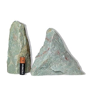 05 Quartzo Verde Pedra Pé Serrado 500g a 1Kg Apx 11cm Tipo B