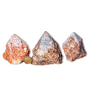 03 Calcita Laranja Pedra Pé e Bico Serrado 200 a 300g Tipo B