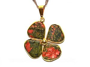 10 Pingente Trevo 4 Folhas da Sorte Pedra Unakita Natural Dourado