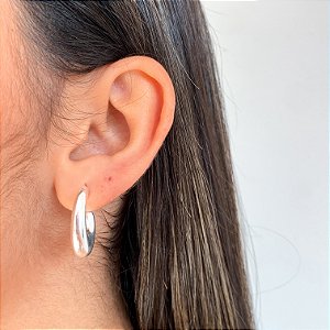 Argola grande boleada gota banhado a prata