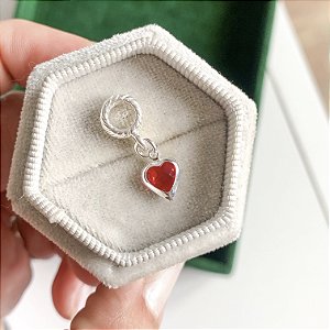 Berloque ponto de luz coração vermelho banhado a prata