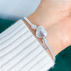 Pulseira de berloques fecho coração banhado a prata