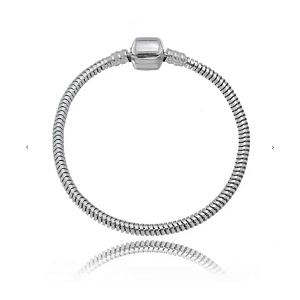 Pulseira de berloques fecho tradicional banhado a prata