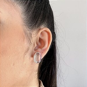 Brinco chapinha oval grande banhado a prata