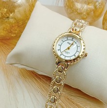 Relógio Feminino Eliyina Dourado Fundo Branco