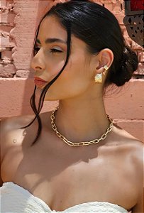 BRINCO ARGOLA DE FOLHA NO OURO