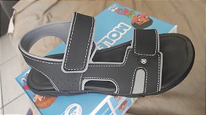 Sandália juvenil menino