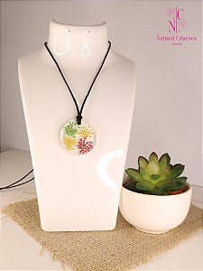 Colar com Pingente de Resina e Flores Naturais - MODEL-202412
