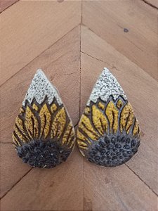 Brinco Girassol Gota Média Tarracha