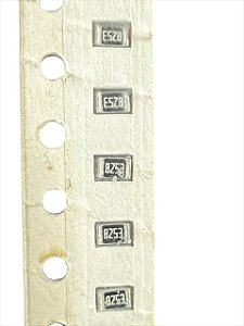 RESISTOR SMD 8253 = 825K 0805 1% - 10 PEÇAS
