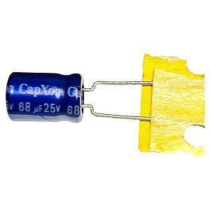 ELET. 68UF/25V
