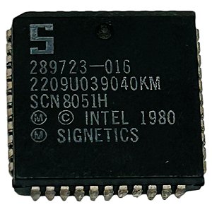 CIRCUITO INTEGRADO SCN 8051 H ( PLCC )