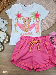 Conjunto de Blusa em Malha UV e Short em Nylon