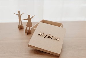 Bonequinhos para pintar e desenhar nas peças Myblue.  Use a criatividade.