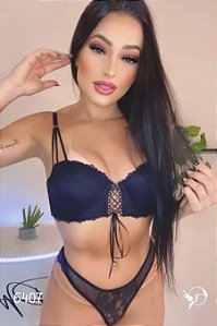 CONJUNTO EM RENDA E TULE COM DETALHES DE FITA E STRAPPY
