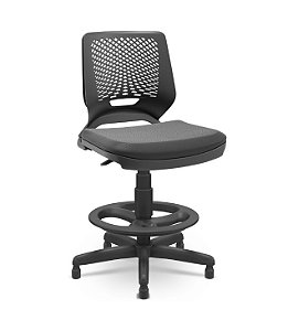 Cadeira Caixa Alta Beezi Plaxmetal Base Nylon Com Sapatas Encosto Preto Assento Vinil