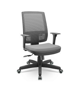 Cadeira Plaxmetal Brizza Presidente Tela Cinza Assento Vinil Braços Reguláveis Base Relax Standard