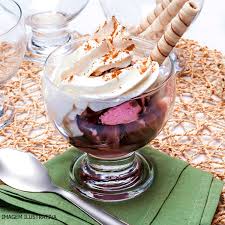 Taça de Sorvete Paulista 400ml - Nadir Figueiredo