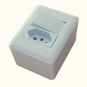 Tomada de sobrepor 10A com 01 interruptor simples Blux Overlap Branca