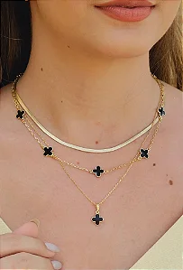 Colar Trevo Ônix Delicado – Banho Ouro 18K