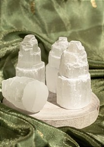 Torre Baby de Selenita - Limpeza • Conexão Espiritual • Equilíbrio Emocional