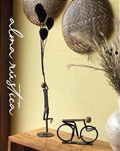 Esculturas Artesanais de ferro e madeira