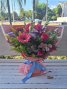 Buquê Encanto de Cores