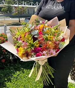 Buquê exagerado Anja Cores
