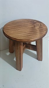 Banquinho Envernizado cor Nogueira FMS MadeirArtt