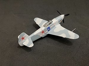 1:72 Easy Model Avião Yak-3 303 Fighter Aviation Division 1945 (WWII)
