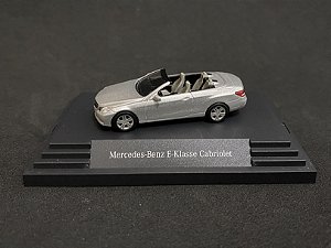 1:87 Busch - Mercedes Benz E-Klasse Cabriolet - Prata
