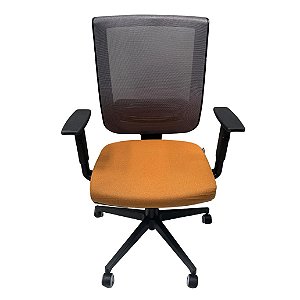 Cadeira Diretor Semi Nova Laranja