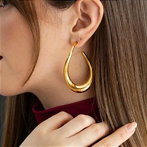 BRINCO DE ARGOLA FRAN ORGÂNICA LISA BANHADO A OURO 18K