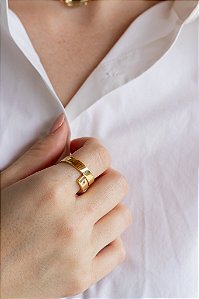 ANEL REGULÁVEL JAQUE COM PONTO DE LUZ BANHADO A OURO 18K