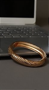 BRACELETE JADE TRABALHADO BANHADO A OURO 18K