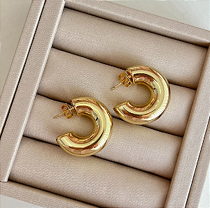 BRINCO ANDREZZA BANHADA OURO 18K