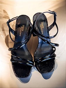 Sandália preta tiras tinas salto bloco