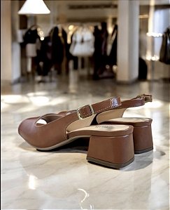 Peep Toe castanho salto bloco