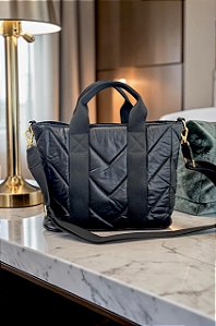 Bolsa 100% couro pelica preta matelassê