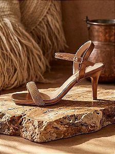 Sandália bronze salto fino strass ouro