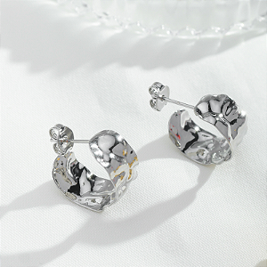 Brinco Argola Grande Martelado