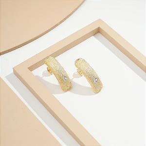 Brinco com pedra de Zirconia
